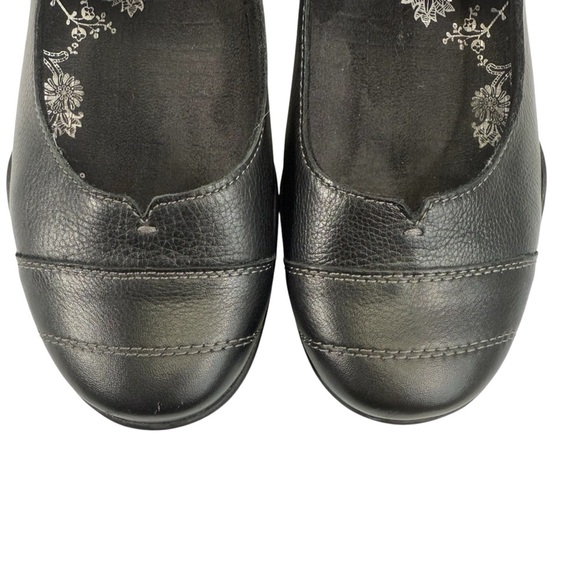 Taos Women’s Mary Janes. Size 7.5 - Picture 12 of 16